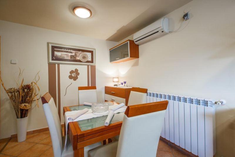 Apartmani Gilda Врсар Екстер'єр фото